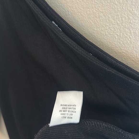 OLIVACEOUS Off The Shoulder Top Long Sleeve  Black Womens Size Large - Picture 7 of 7